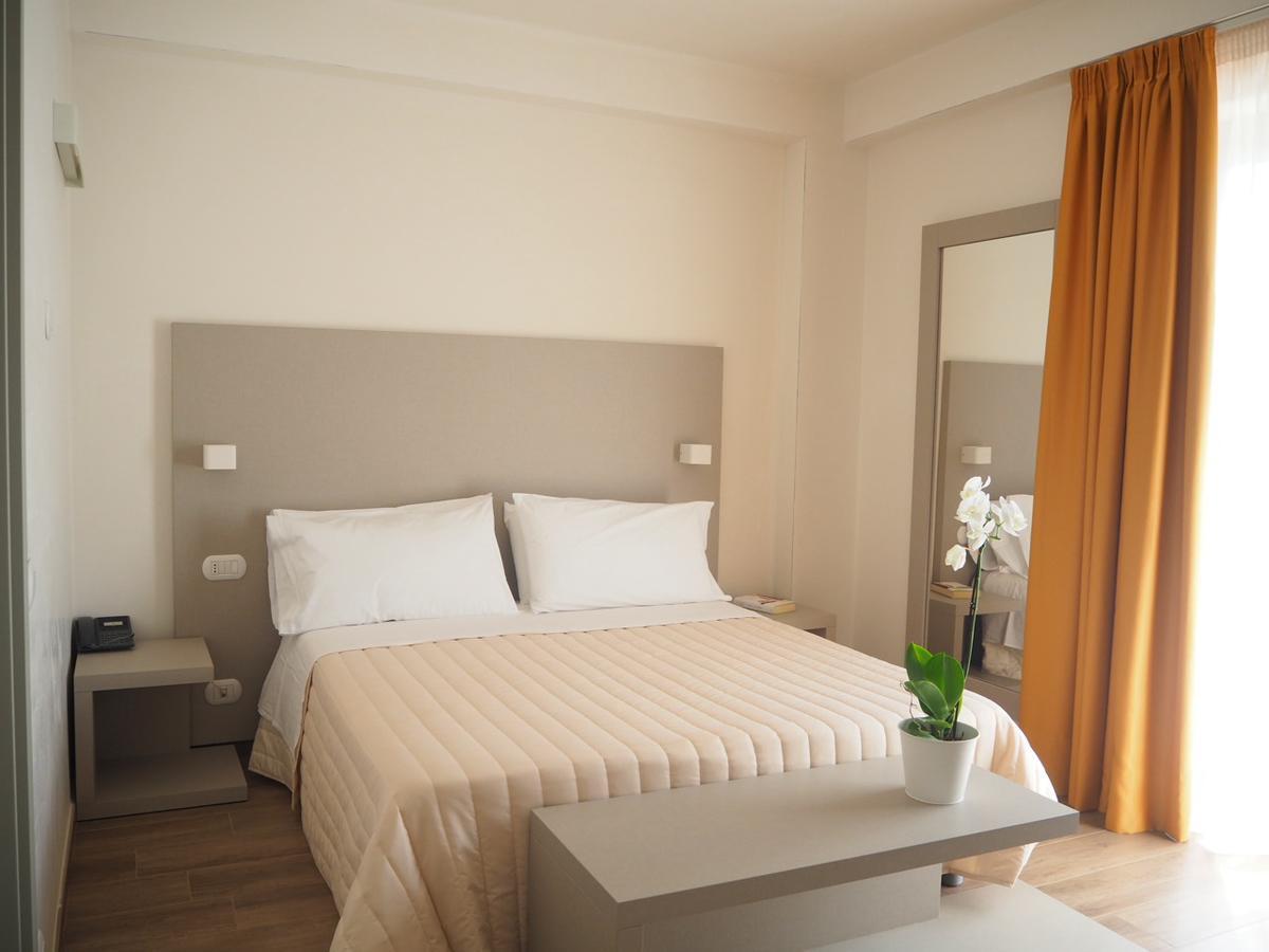 Oasiclub Hotel Vieste Extérieur photo