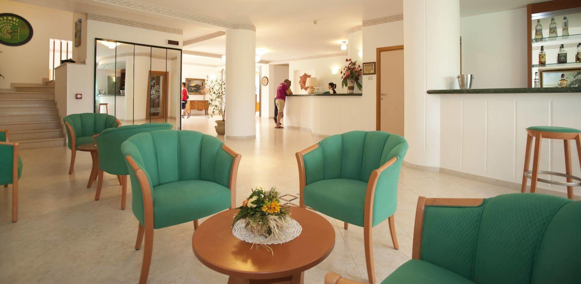 Oasiclub Hotel Vieste Extérieur photo