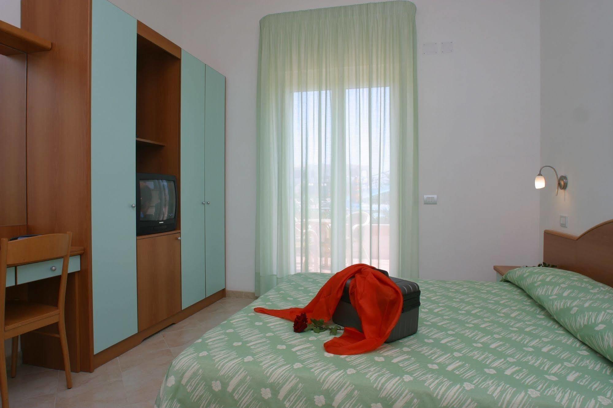 Oasiclub Hotel Vieste Extérieur photo