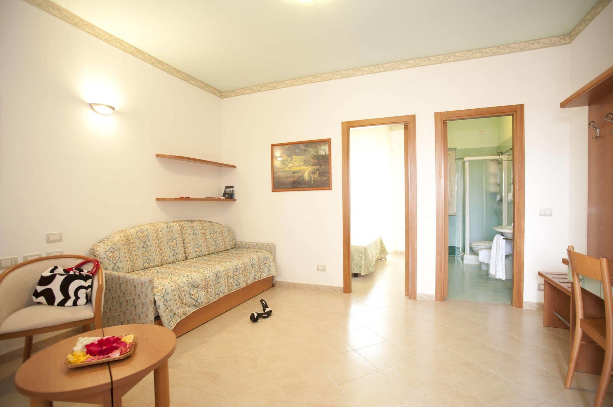 Oasiclub Hotel Vieste Extérieur photo