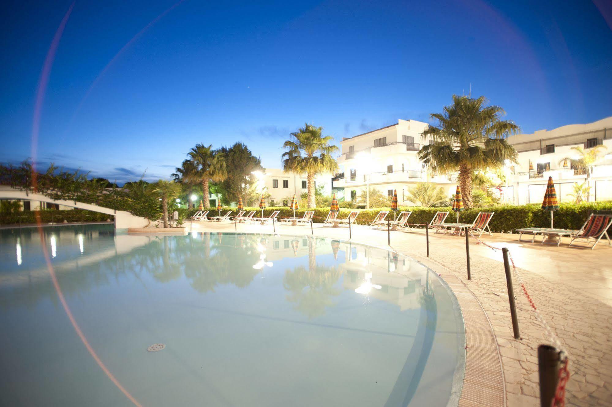 Oasiclub Hotel Vieste Extérieur photo